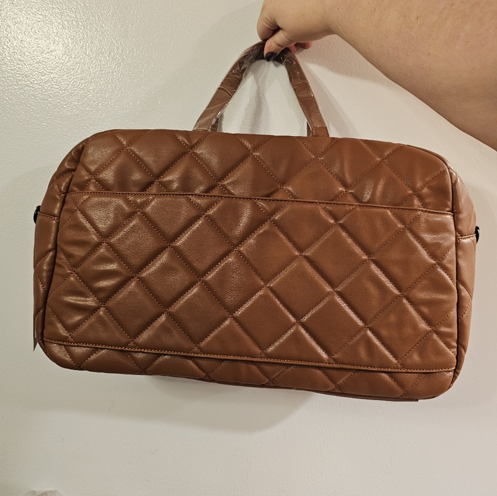Gilda Paris Quilted Vegan Leather Duffle/Crossbody - Picture 3 of 4